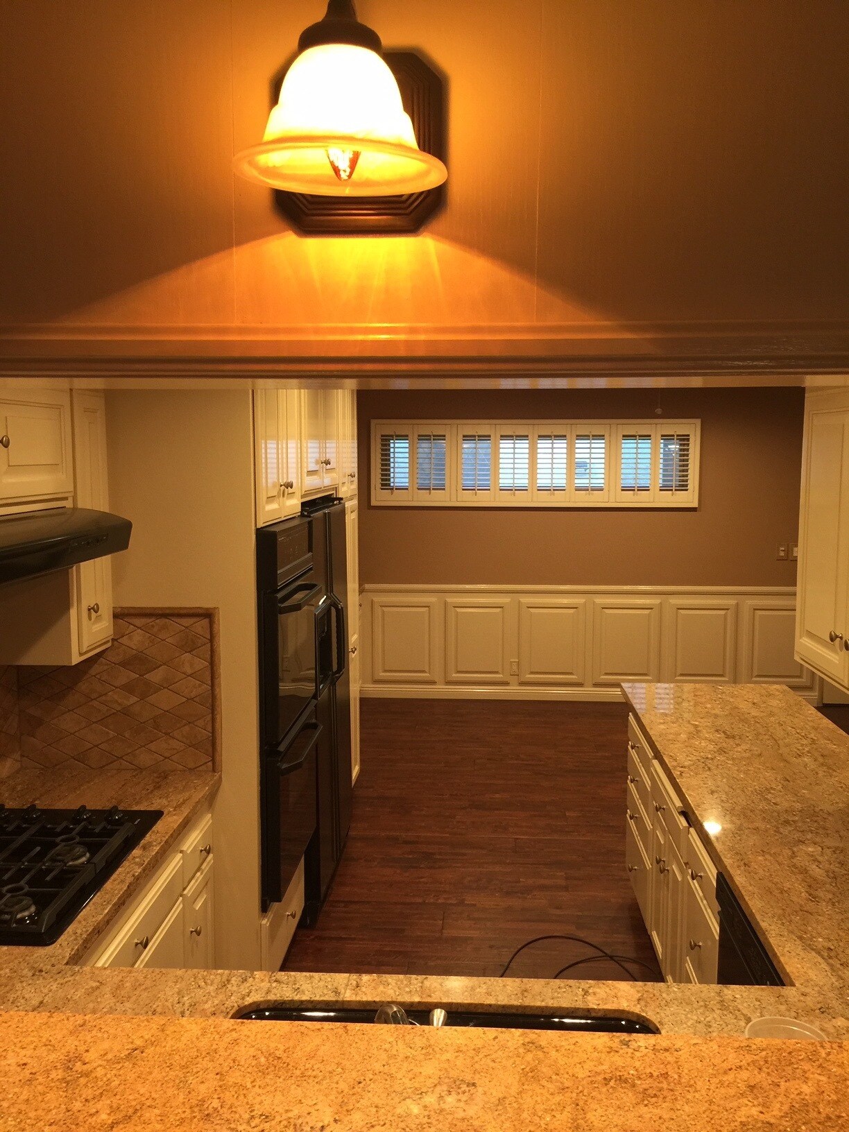 Building Photo - 2000 Karen St