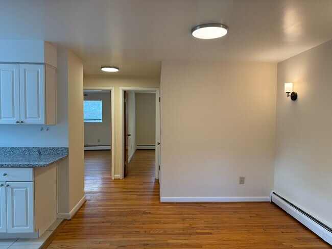 Building Photo - 2909 Van Dyke Dr