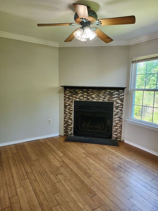 Building Photo - COMING SOON - TOWNHOUSE IN NEWARK/BEAR AREA