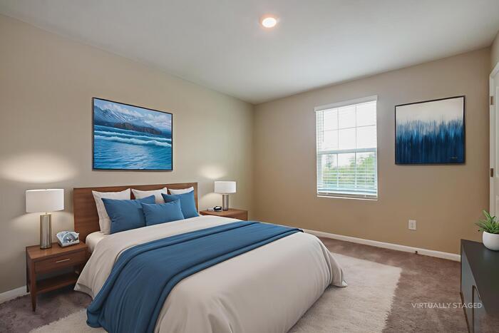 Building Photo - 2681 Island Pond Dr