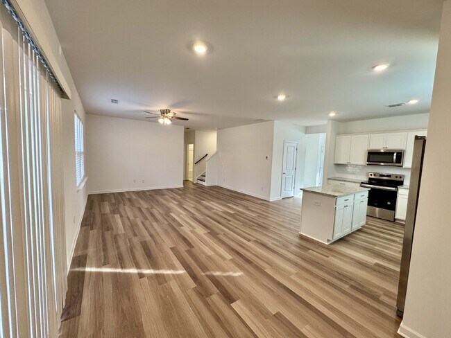 Building Photo - Be the First to Live in This Beautiful 5 B...