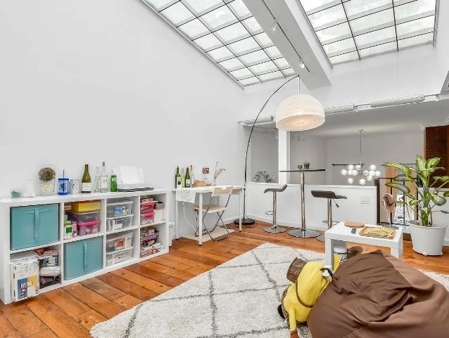 Building Photo - 212 9th St