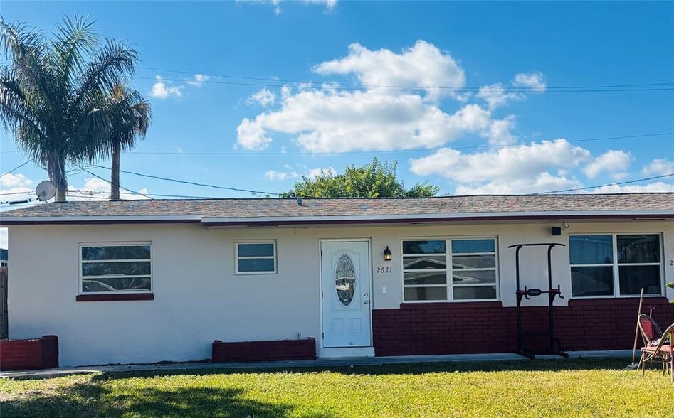 Building Photo - 2671 NW 65th Ave