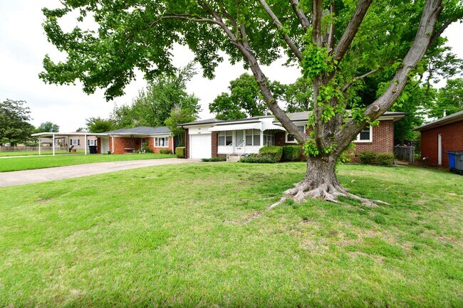 Building Photo - 3707 E 29th St