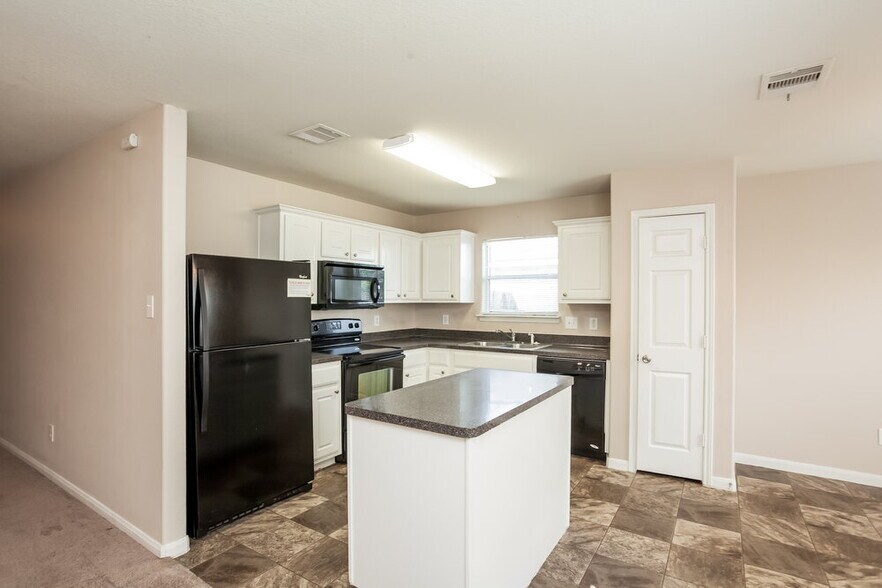 Building Photo - 6823 Dawn Bloom Ln
