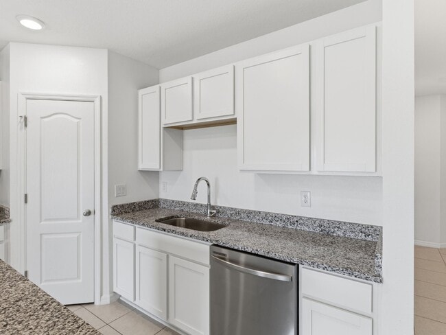 Building Photo - Practically brand-new 3 BR/2.5 BA/1 Car Garage Townhome in Mirada