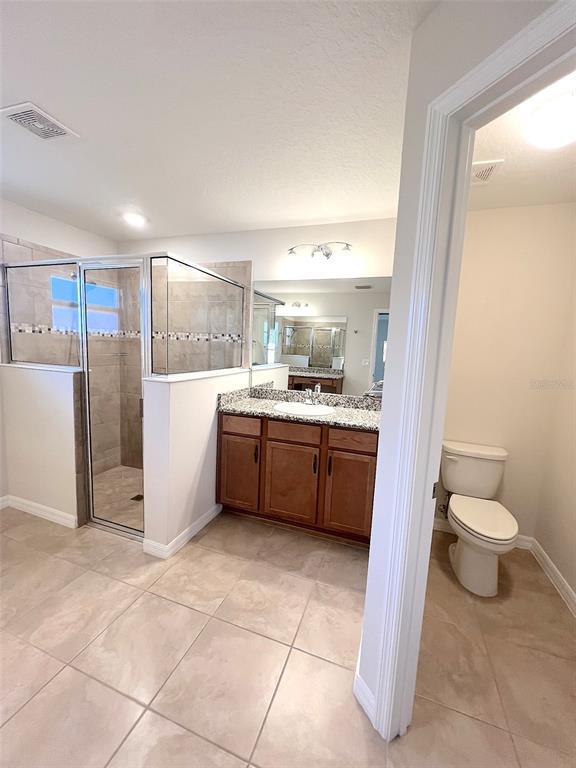 Building Photo - 9 Raemond Ln