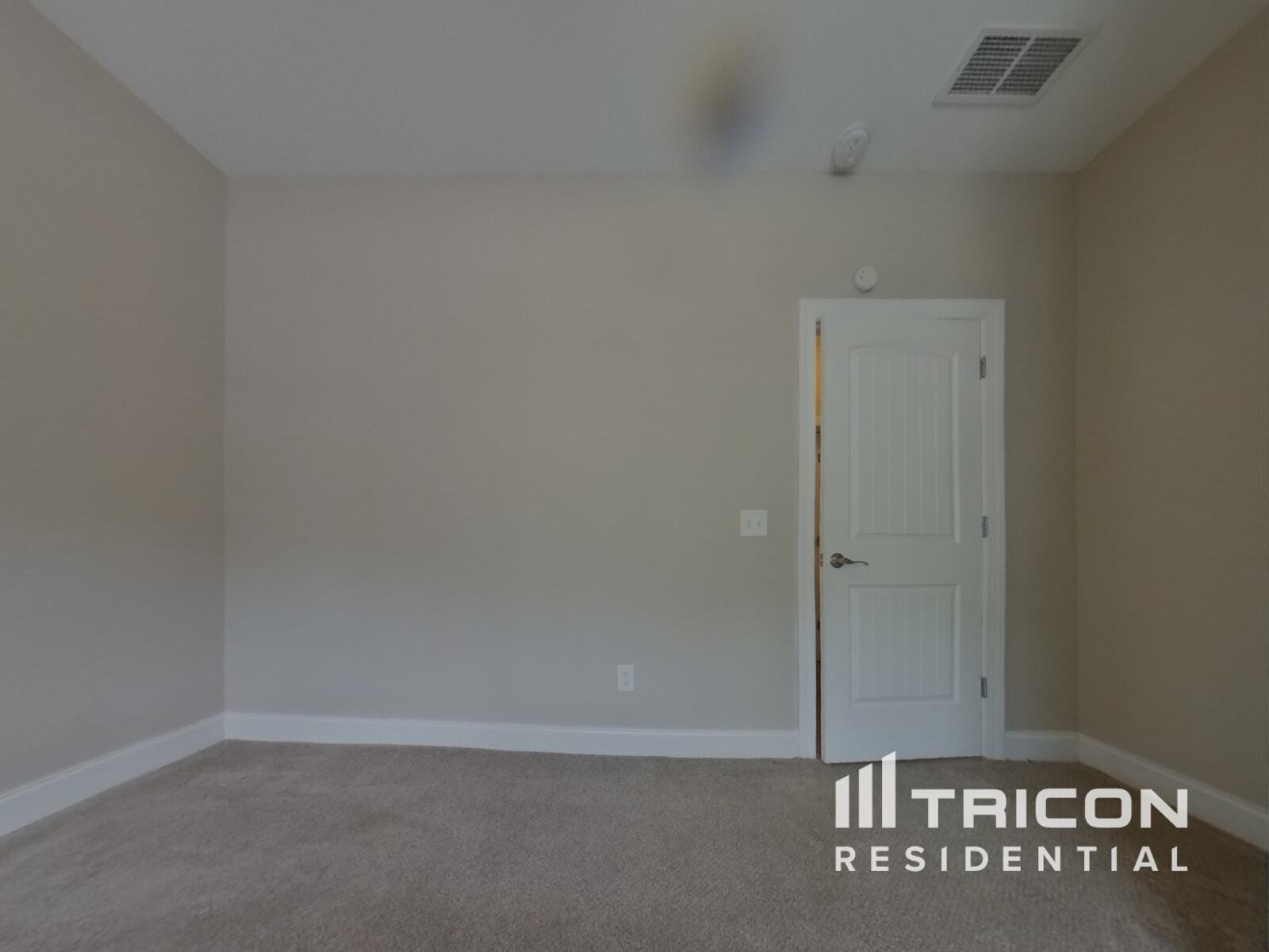 Building Photo - 128 Iverson Pl