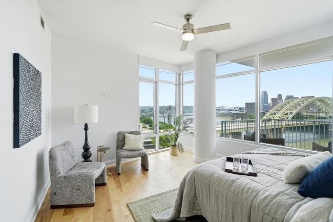 Building Photo - 400 Riverboat Row