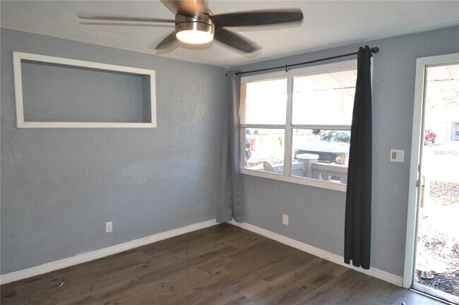 Building Photo - 11465 92nd St N