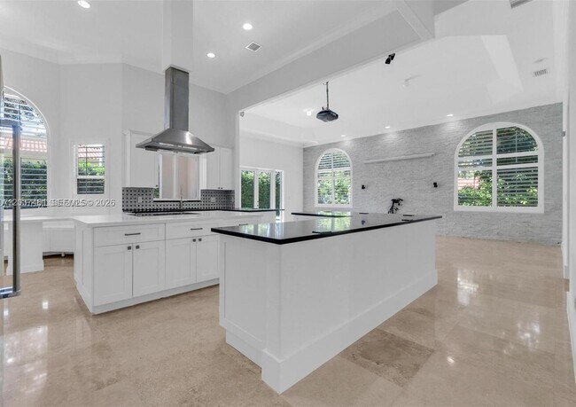 Building Photo - 17910 SW 80th Ave