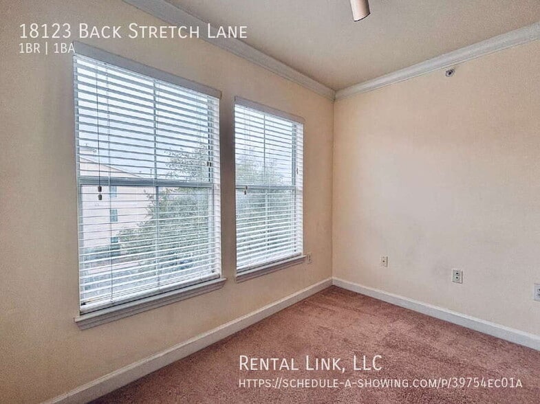 Building Photo - 18123 Back Stretch Ln