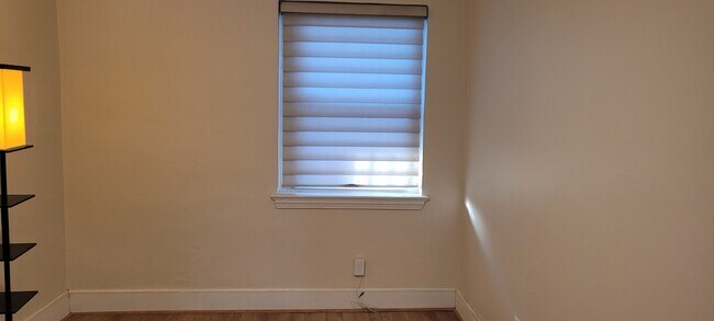 Building Photo - 1248 16th St NE