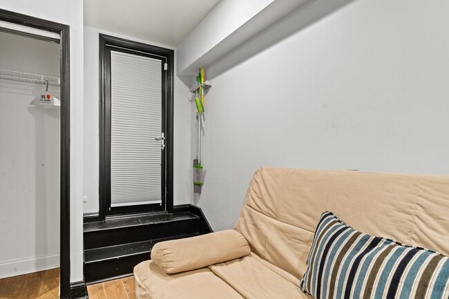 Building Photo - Comfort in Motion: Adams Morgan Apartment