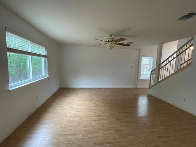 Building Photo - 2215 Ada Ln