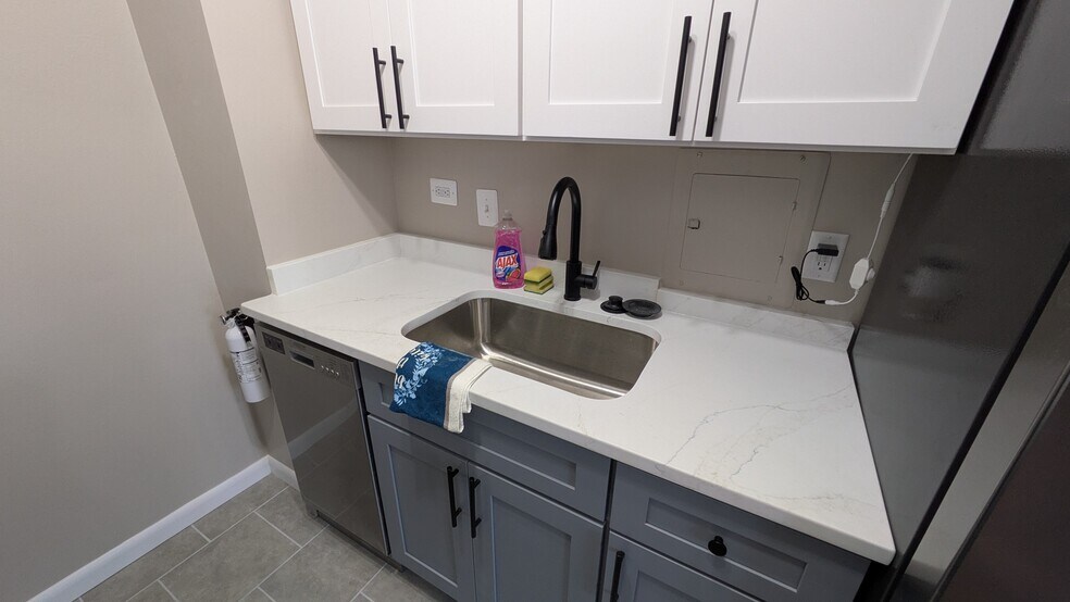 Building Photo - 3601 Wisconsin Ave NW