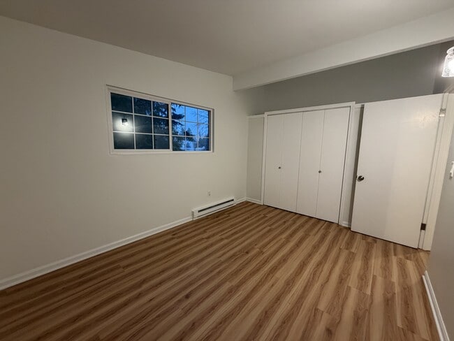 Building Photo - 8428 Maple Ave SE