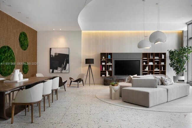 Building Photo - 460 NE 28th St