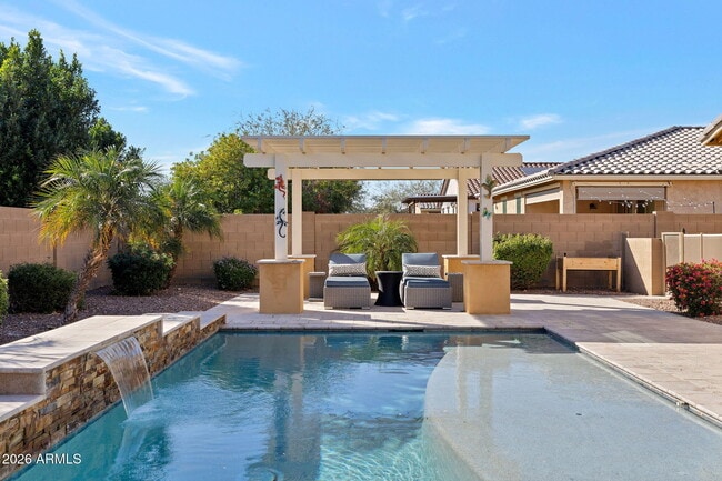 Building Photo - 9937 W Andrea Dr