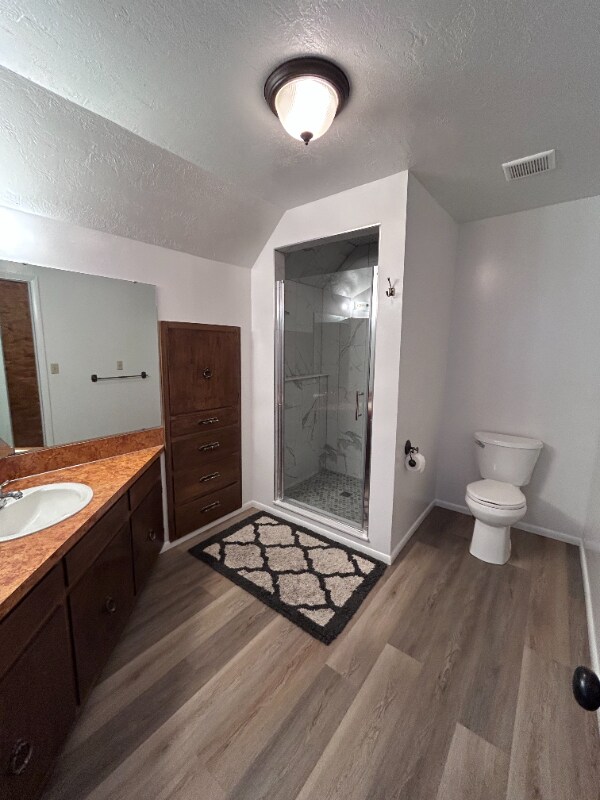 Building Photo - 438 Forest Vale Cir