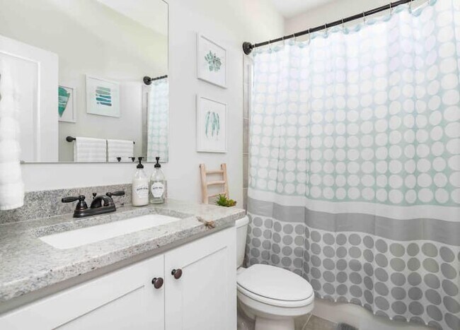 Building Photo - 460 Star Ridge Rd