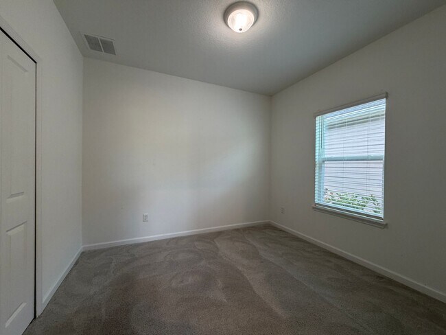 Building Photo - 2993 Crossfield Dr