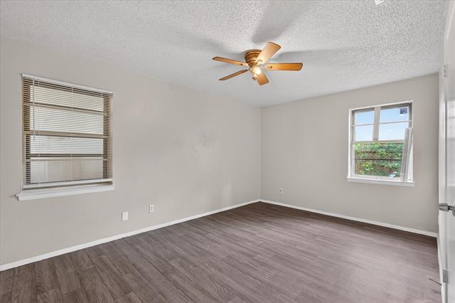 Building Photo - 10517 Castlerock Dr