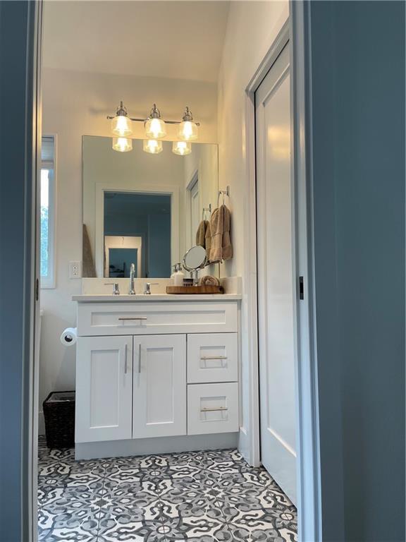 Building Photo - 1806 Haskell St