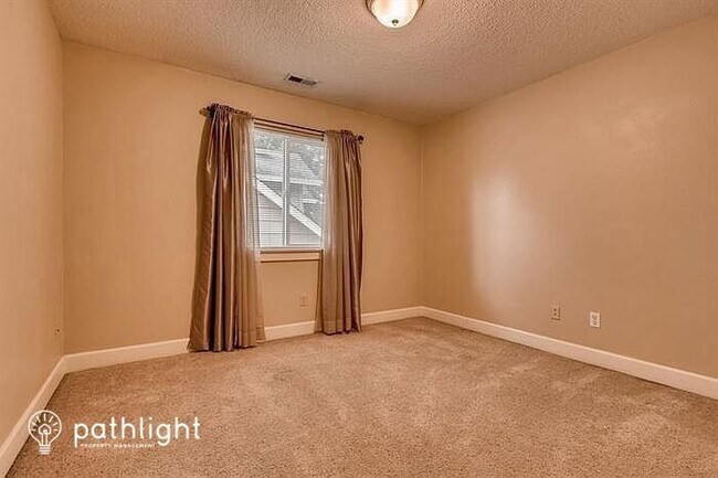 Building Photo - 15805 NE 79th Street