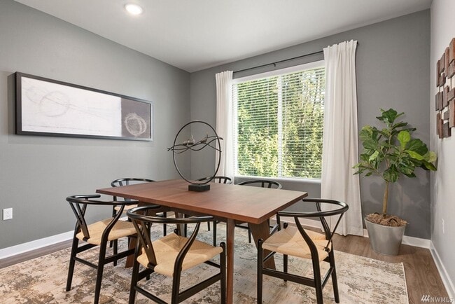 Building Photo - Beautiful recently built 3 bedroom 2.5 bathroom townhome in Lake Stevens!!
