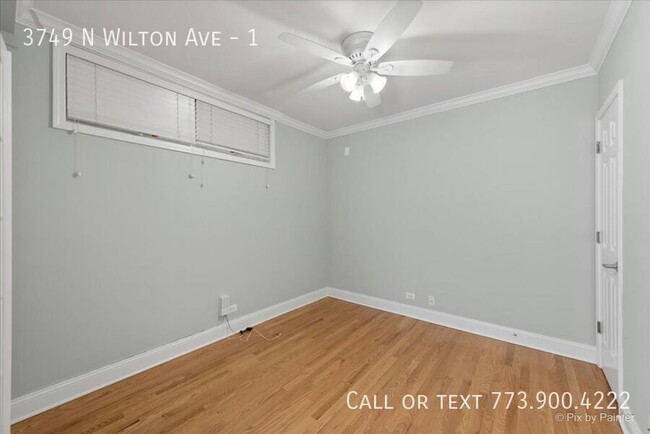 Building Photo - Wrigleyville 2 bed 2 bath with private ent...