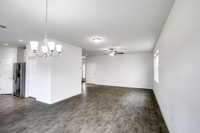 Building Photo - 100 Earl Keen St