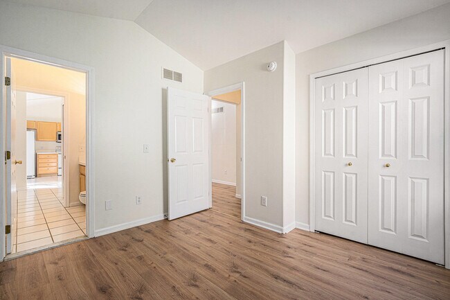Building Photo - 4058 Boulder Pond Dr