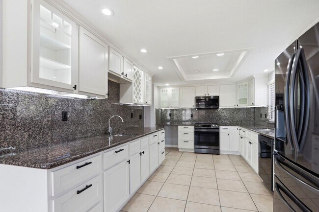 Building Photo - 623 Via Primavera Ct