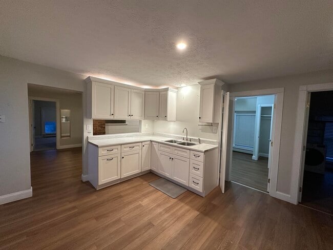 Building Photo - 53 Kellogg St