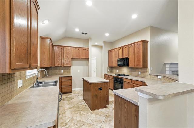 Building Photo - 3011 Clear Springs Dr