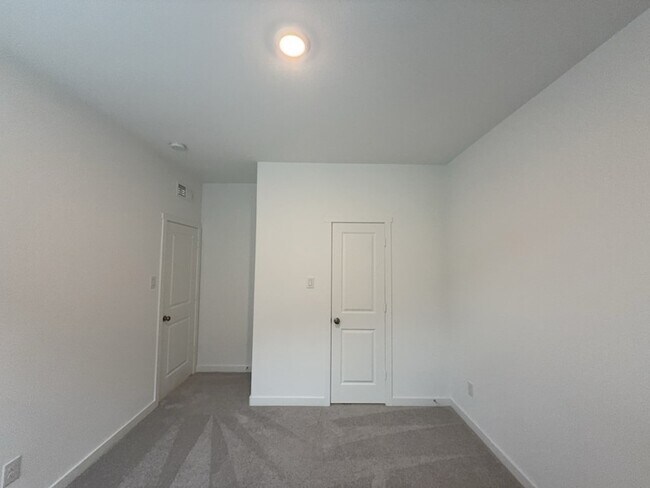 Building Photo - 537 Ml Trce Wy