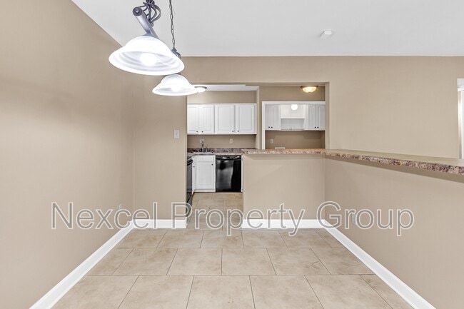 Building Photo - 7523 Bavarian Dr