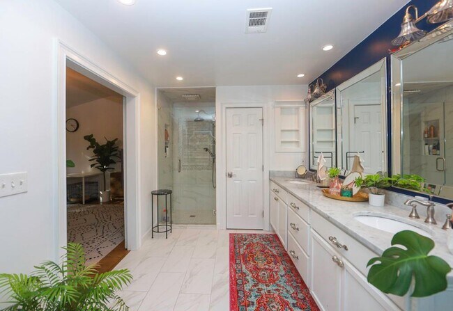 Building Photo - 9900 Barston Ct