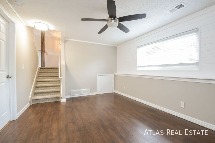 Building Photo - 1304 S Argonne St