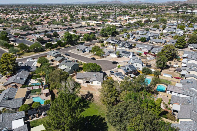Building Photo - 5727 W Villa Maria Dr