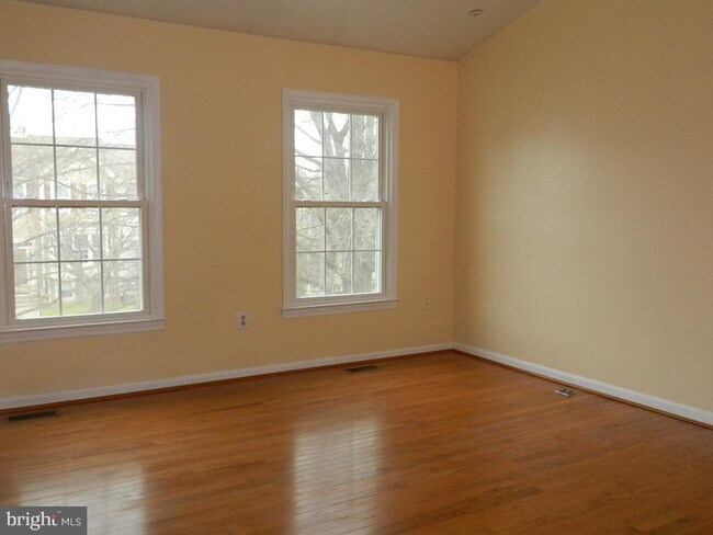 Building Photo - 18520 Cherry Laurel Ln