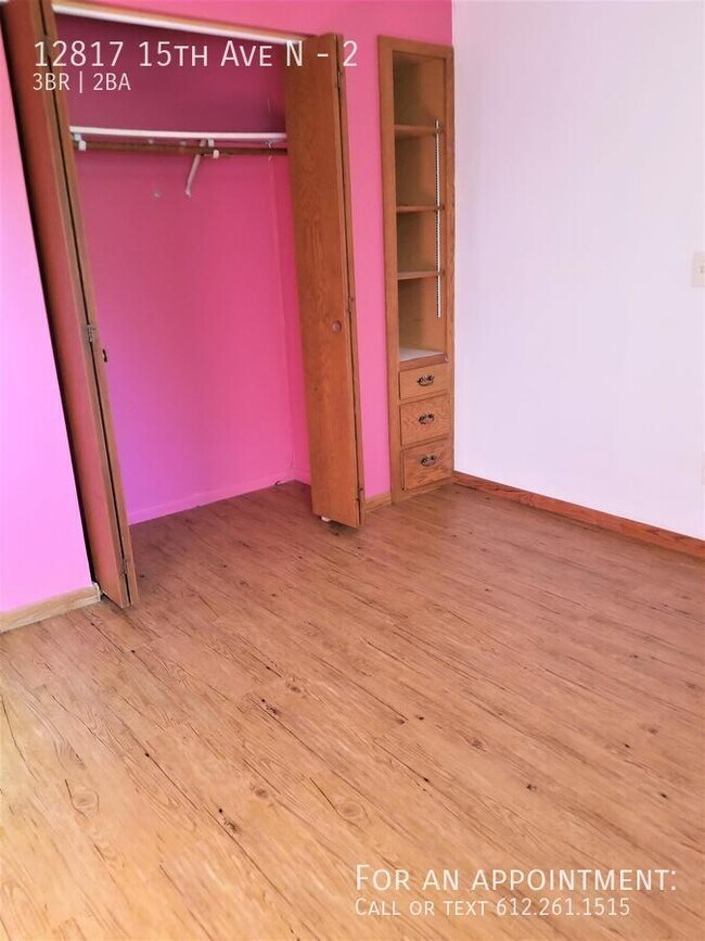 Building Photo - 12817 15th Ave N