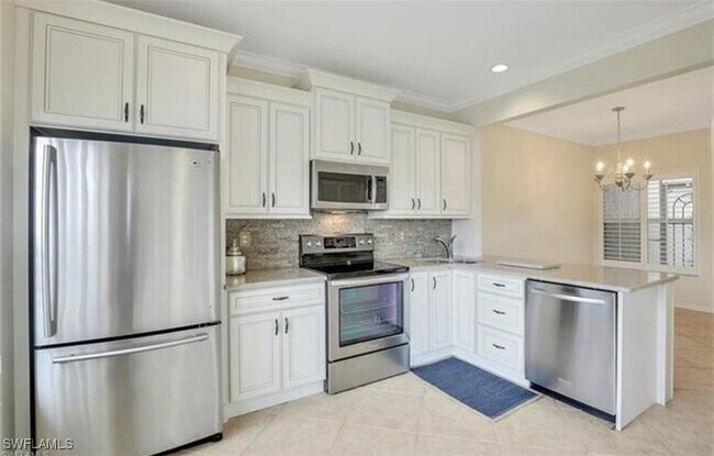 Building Photo - 268 Emerald Bay Cir