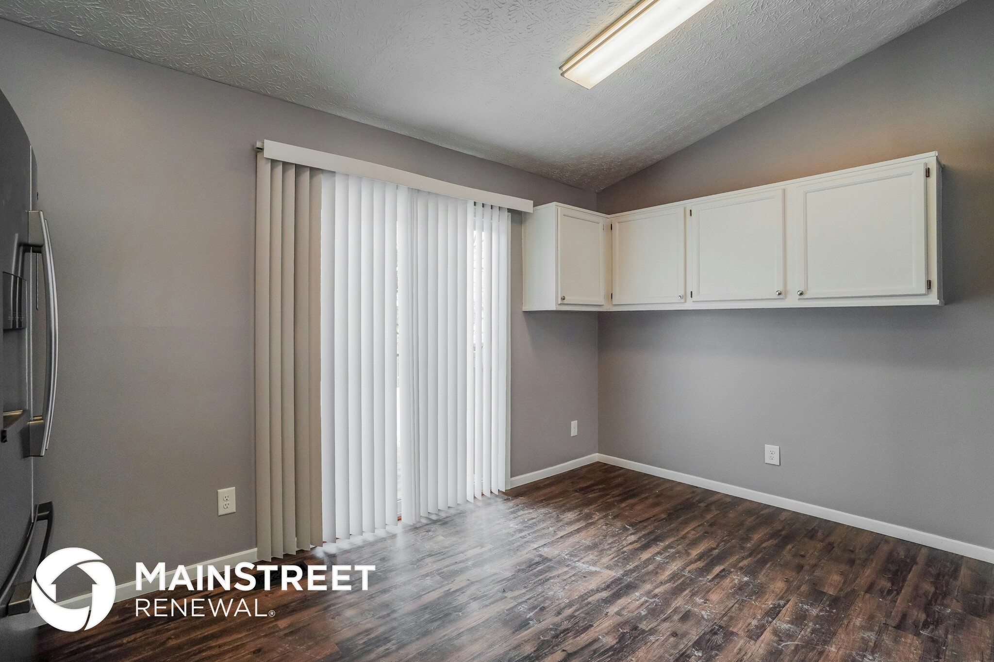 Building Photo - 4551 Sandridge St
