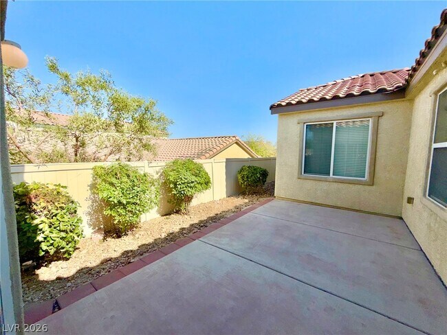 Building Photo - 8565 Vestia Ct