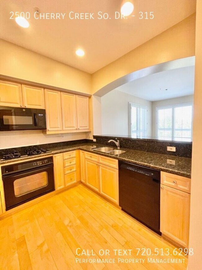 Building Photo - 2500 E Cherry Creek S Dr