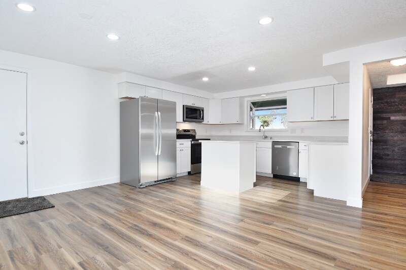 Building Photo - 2414 48th Ave