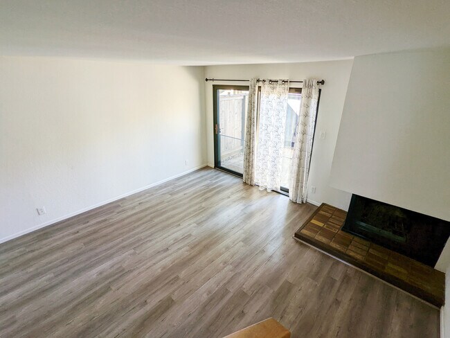 Building Photo - 3520 Shelter Creek Dr