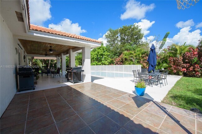 Building Photo - 27651 SW 155th Ave